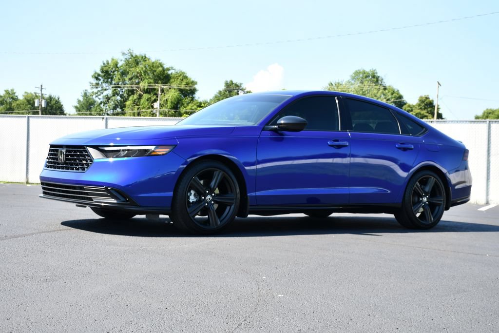 Used 2024 Honda Accord Sport image 3