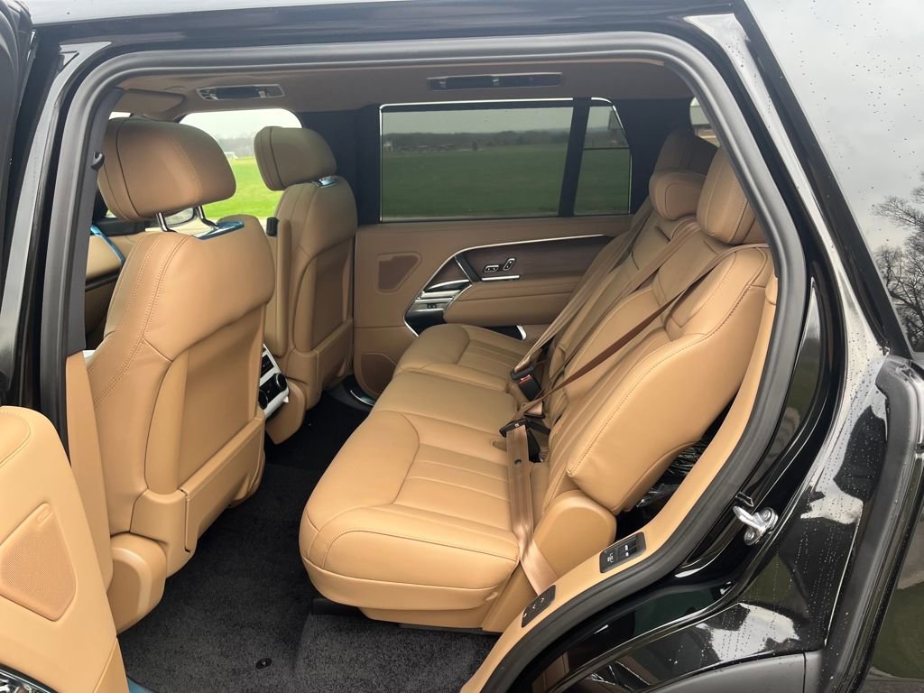 New 2026 Land Rover Range Rover Long Wheelbase SE image 19