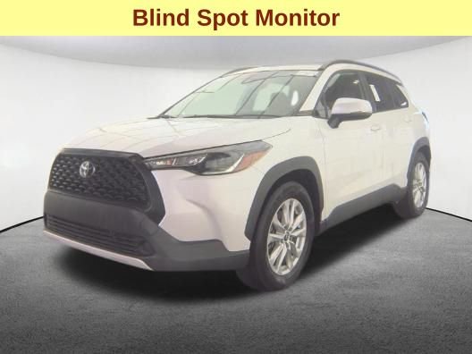 Used 2022 Toyota Corolla Cross LE AWD/4WD image 4
