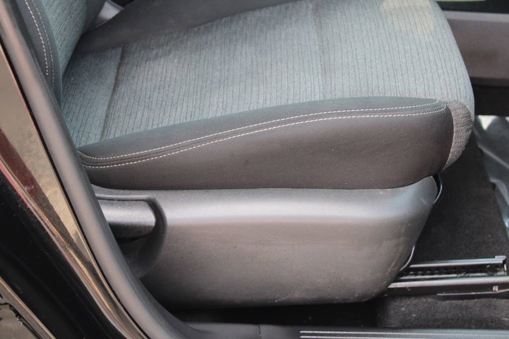 Used 2023 Nissan Rogue SV image 19