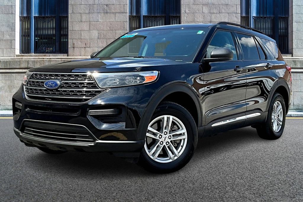 Certified 2023 Ford Explorer XLT w/ Class IV Trailer Tow Package AWD/4WD image 2
