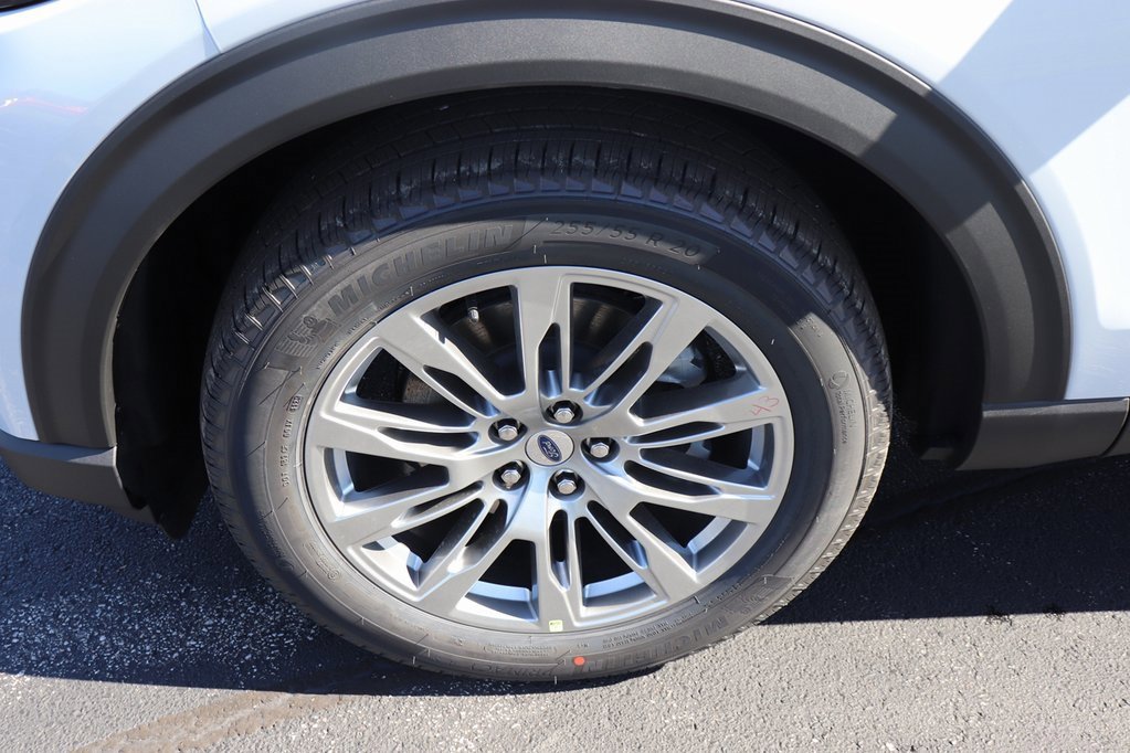 New 2026 Ford Explorer Active image 8