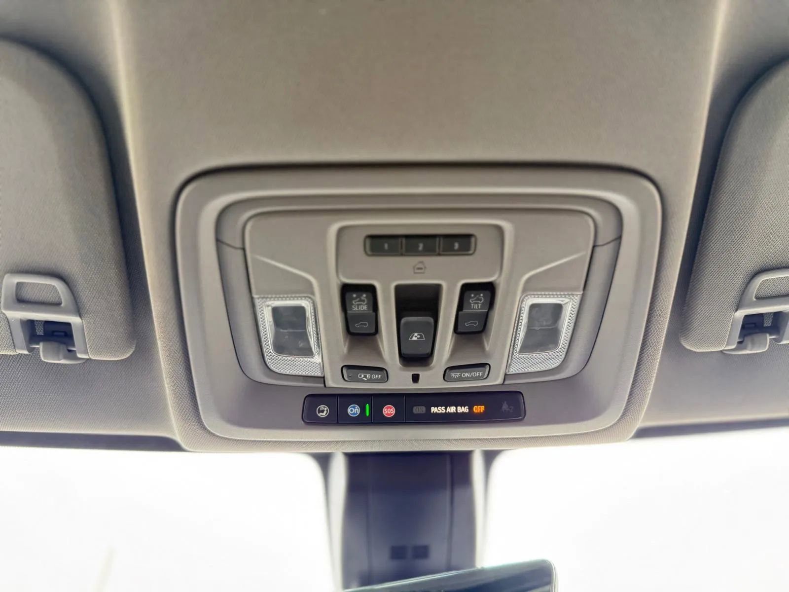 Used 2020 Chevrolet Silverado 2500 LTZ w/ LTZ Plus Package image 27