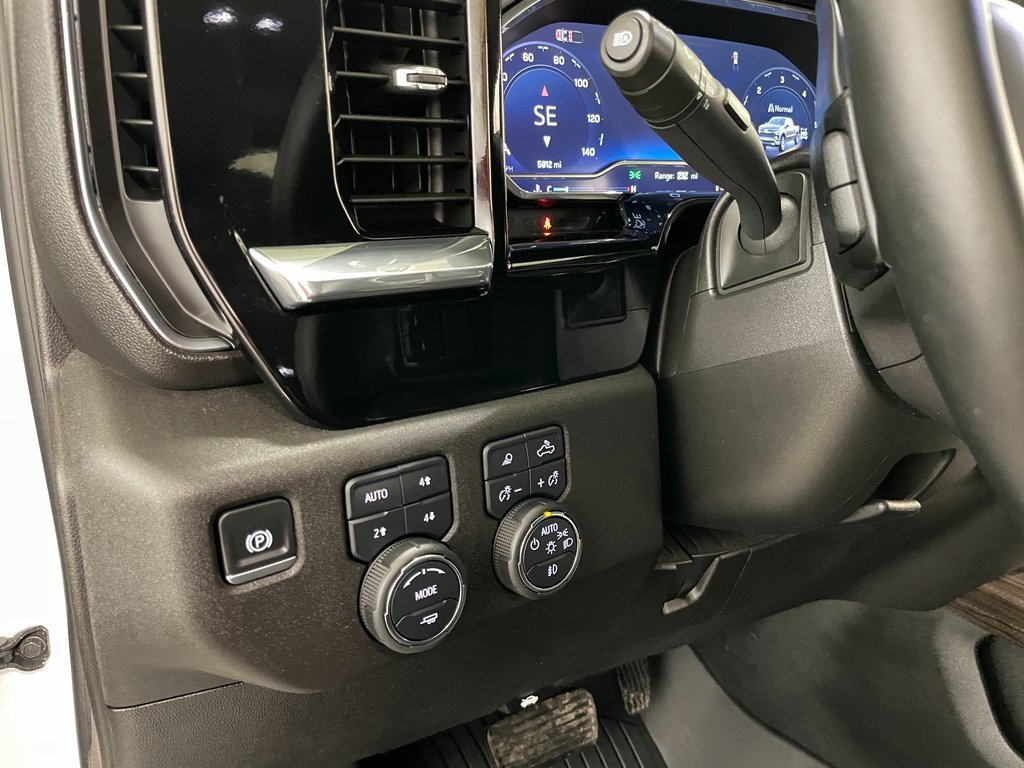 Used 2025 Chevrolet Silverado 1500 RST w/ Convenience Package II image 28