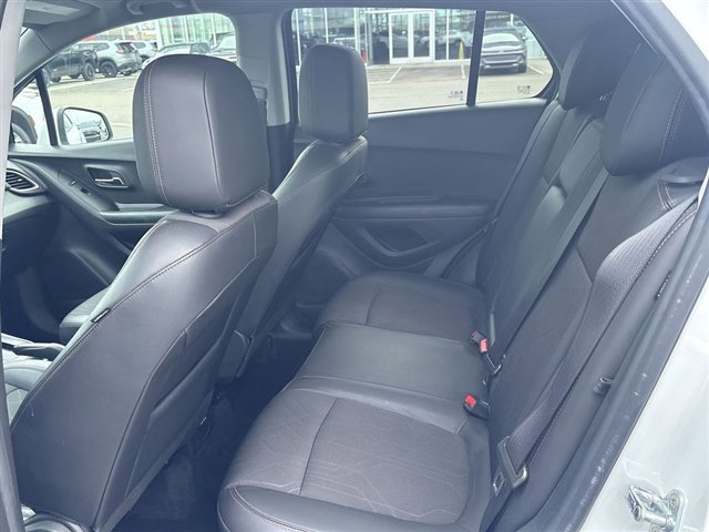 Certified 2022 Chevrolet Trax LT w/ LT Convenience Package image 23