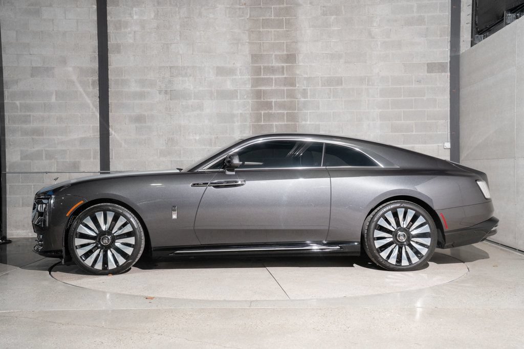 Used 2024 Rolls-Royce Spectre w/ Spectre Launch Package AWD/4WD image 6