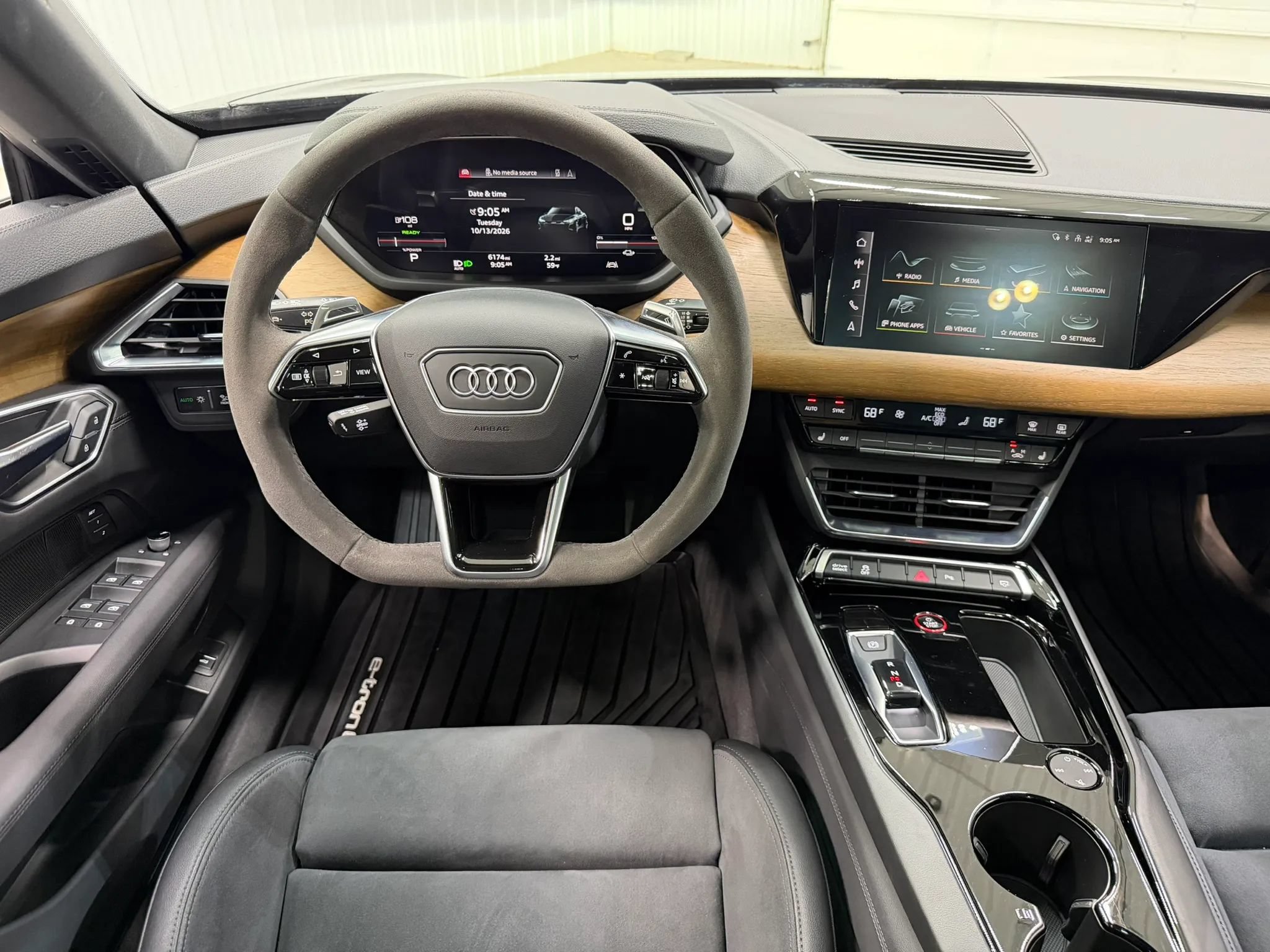 Used 2022 Audi e-tron GT Premium Plus AWD/4WD image 21
