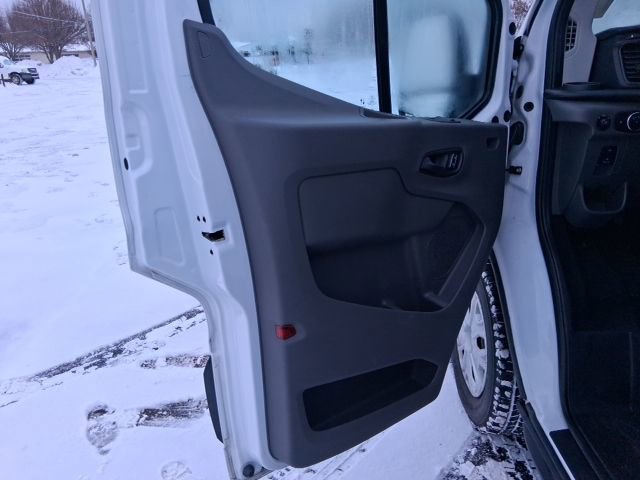 Used 2023 Ford Transit 350 XLT image 9