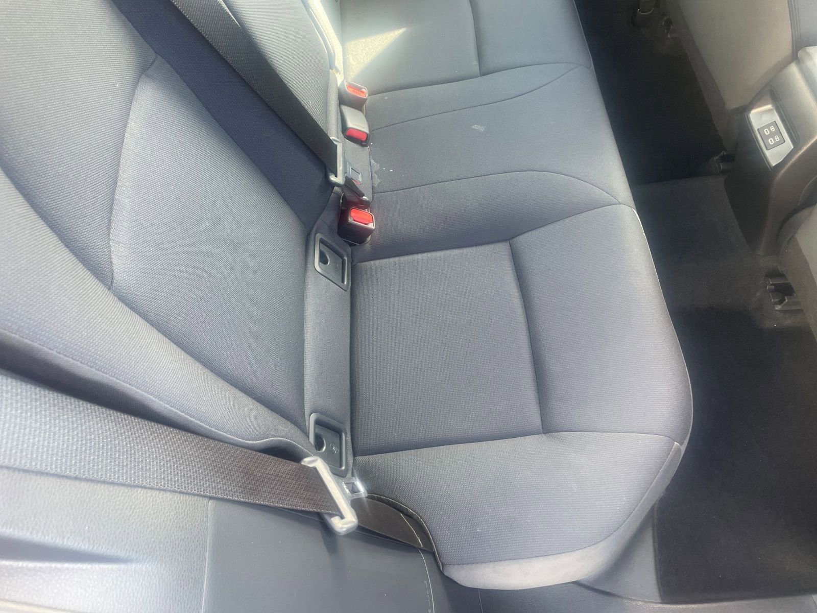 Used 2025 Toyota Corolla LE image 39