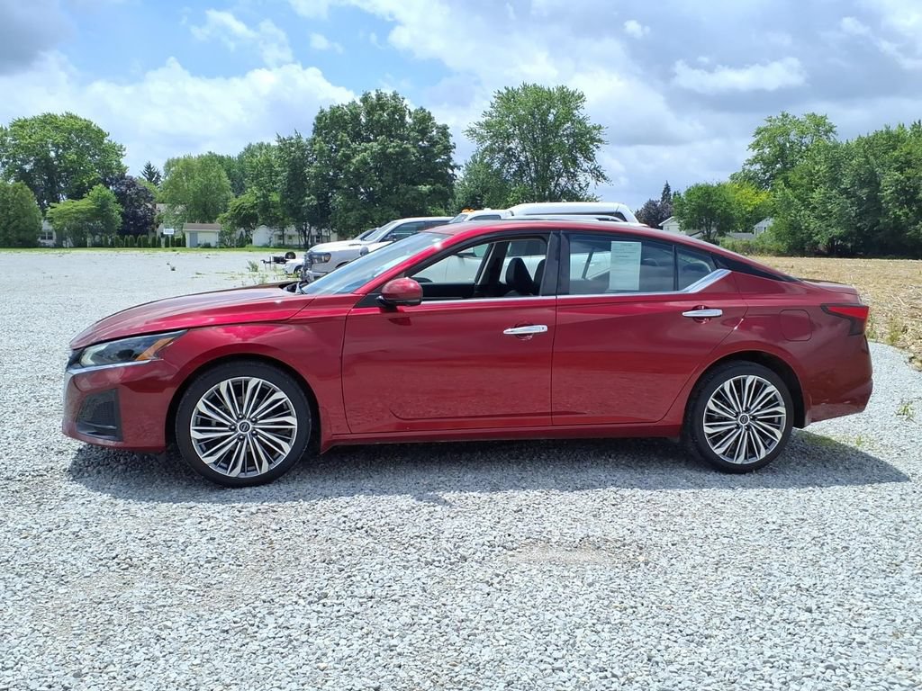Used 2023 Nissan Altima 2.5 SL AWD/4WD image 11