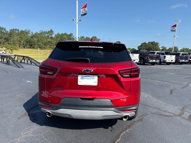 Used 2023 Chevrolet Blazer LT w/ Convenience Package FWD image 4