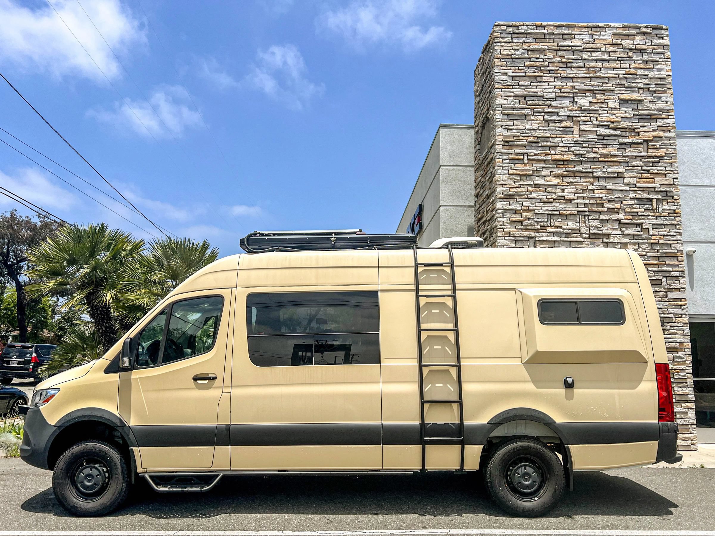 Used 2022 Mercedes-Benz Sprinter 2500 image 9