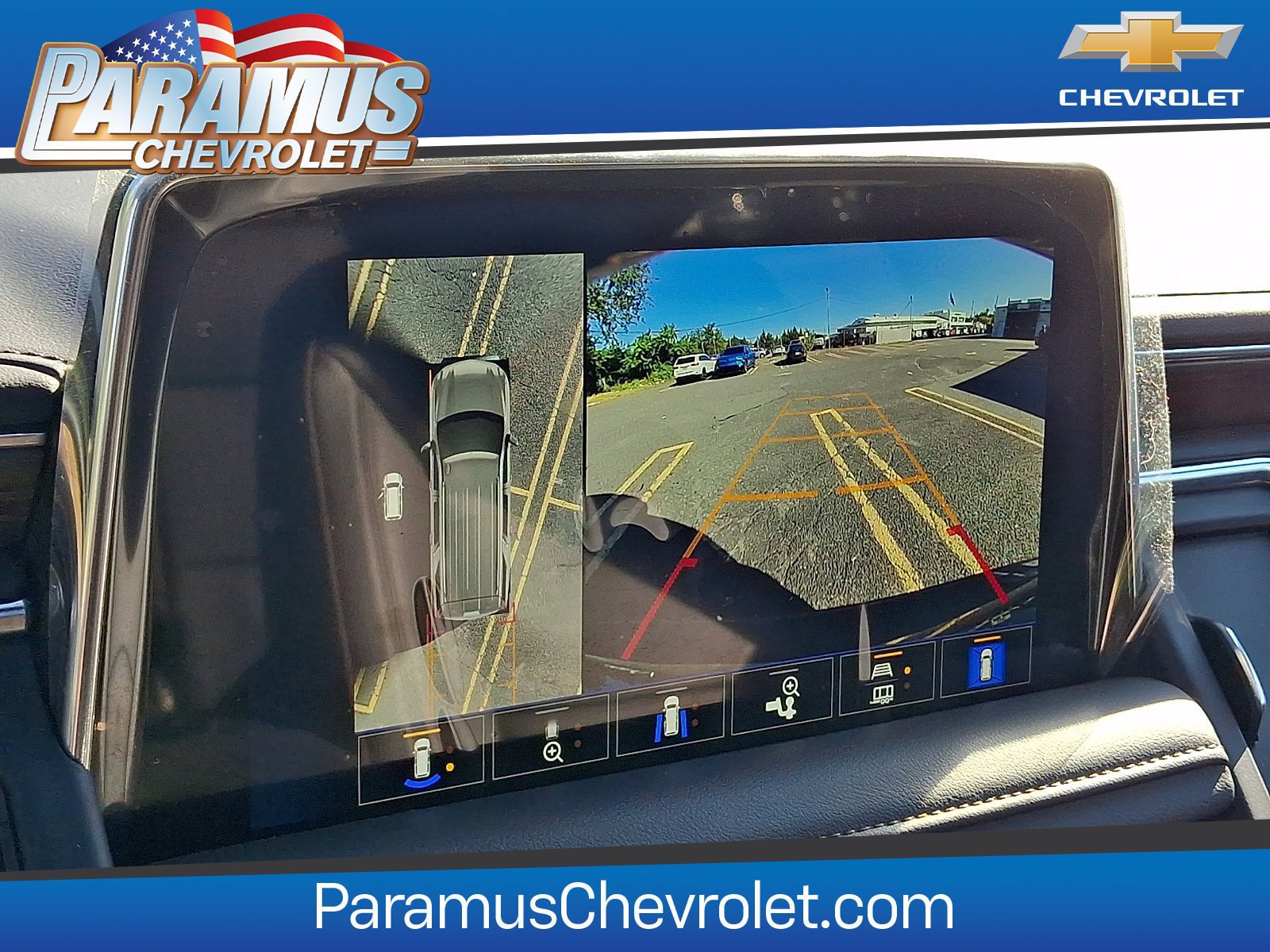Used 2024 Chevrolet Suburban High Country AWD/4WD image 20