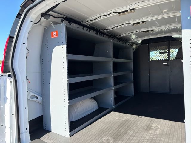 New 2025 Chevrolet Express 2500 Work Van 3D Extended Cargo Van w/ Driver Convenience Package RWD image 12