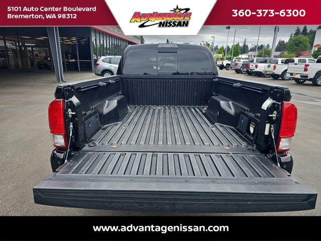 Used 2017 Toyota Tacoma TRD Sport w/ Premium & Technology Package AWD/4WD image 21