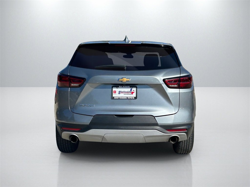 Used 2025 Chevrolet Blazer LT image 6