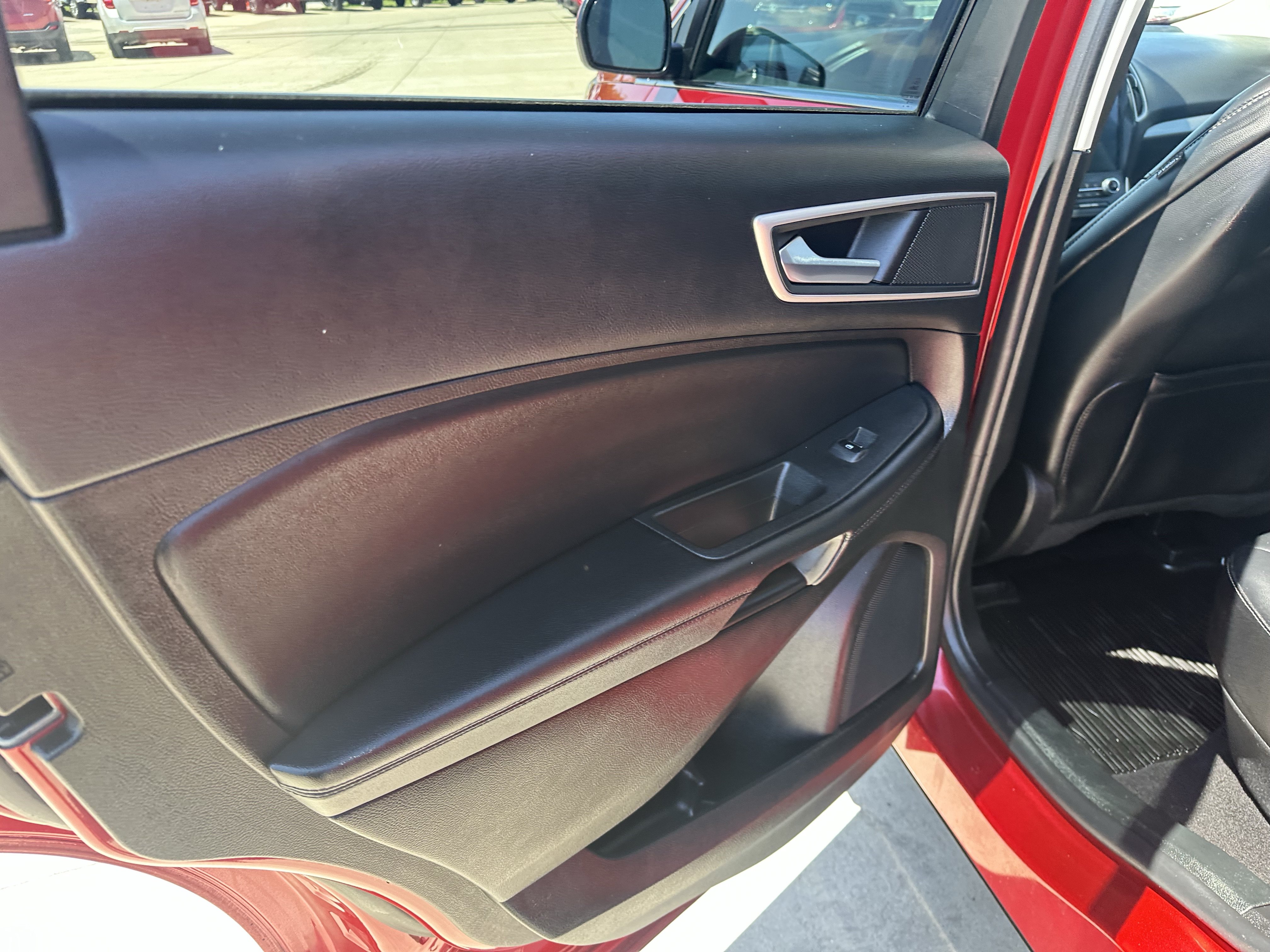 Used 2023 Ford Edge SEL w/ Convenience Package AWD/4WD image 6