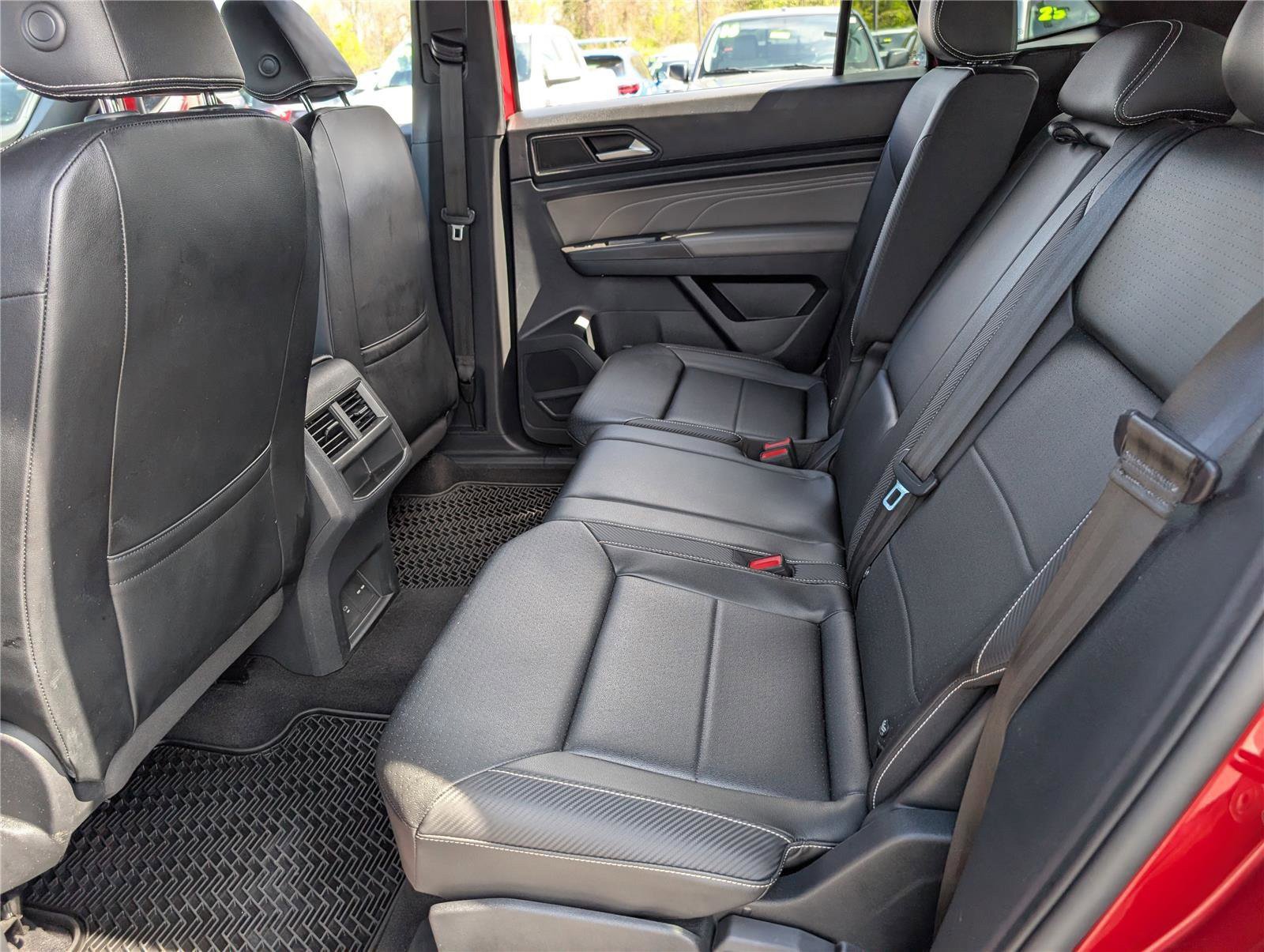 Used 2022 Volkswagen Atlas Cross Sport SE AWD/4WD image 14