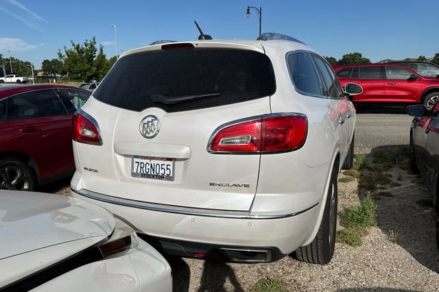 Used 2016 Buick Enclave Leather w/ Trailering Package FWD image 5