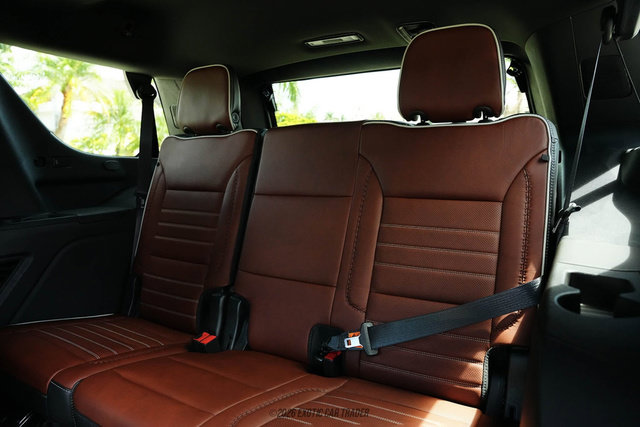 Used 2023 GMC Yukon Denali Ultimate AWD/4WD image 52