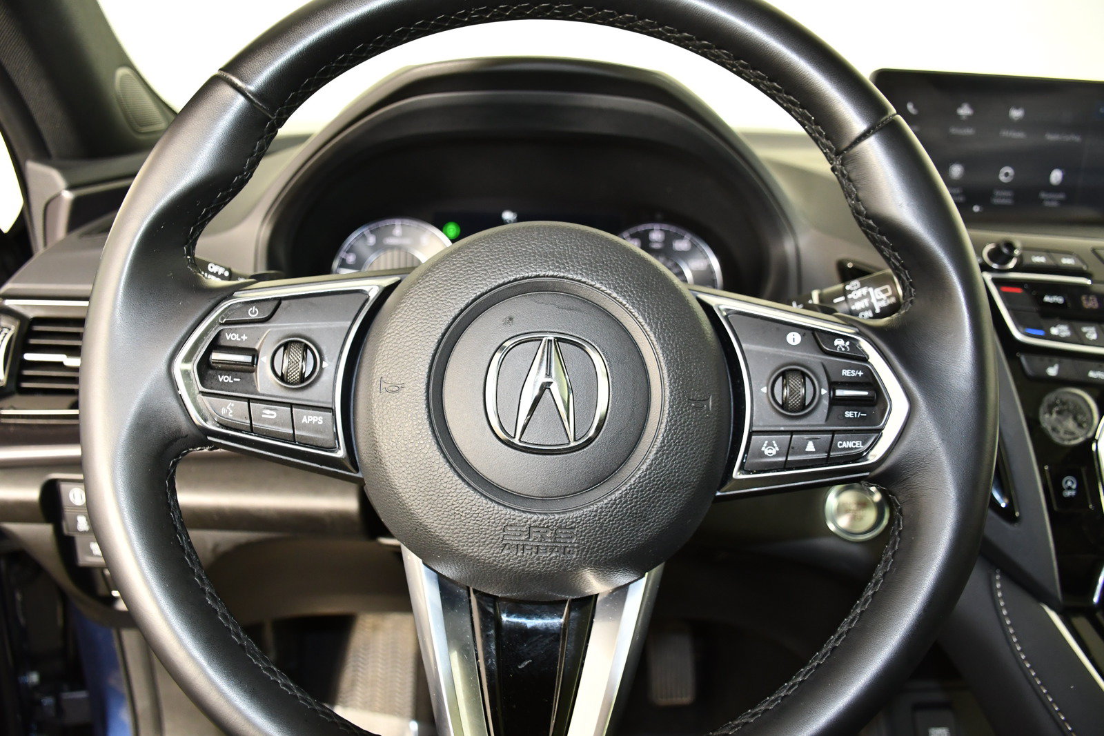 Used 2025 Acura RDX SH-AWD image 19