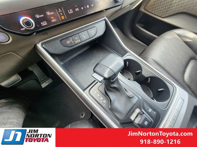 Used 2025 Kia Carnival image 20