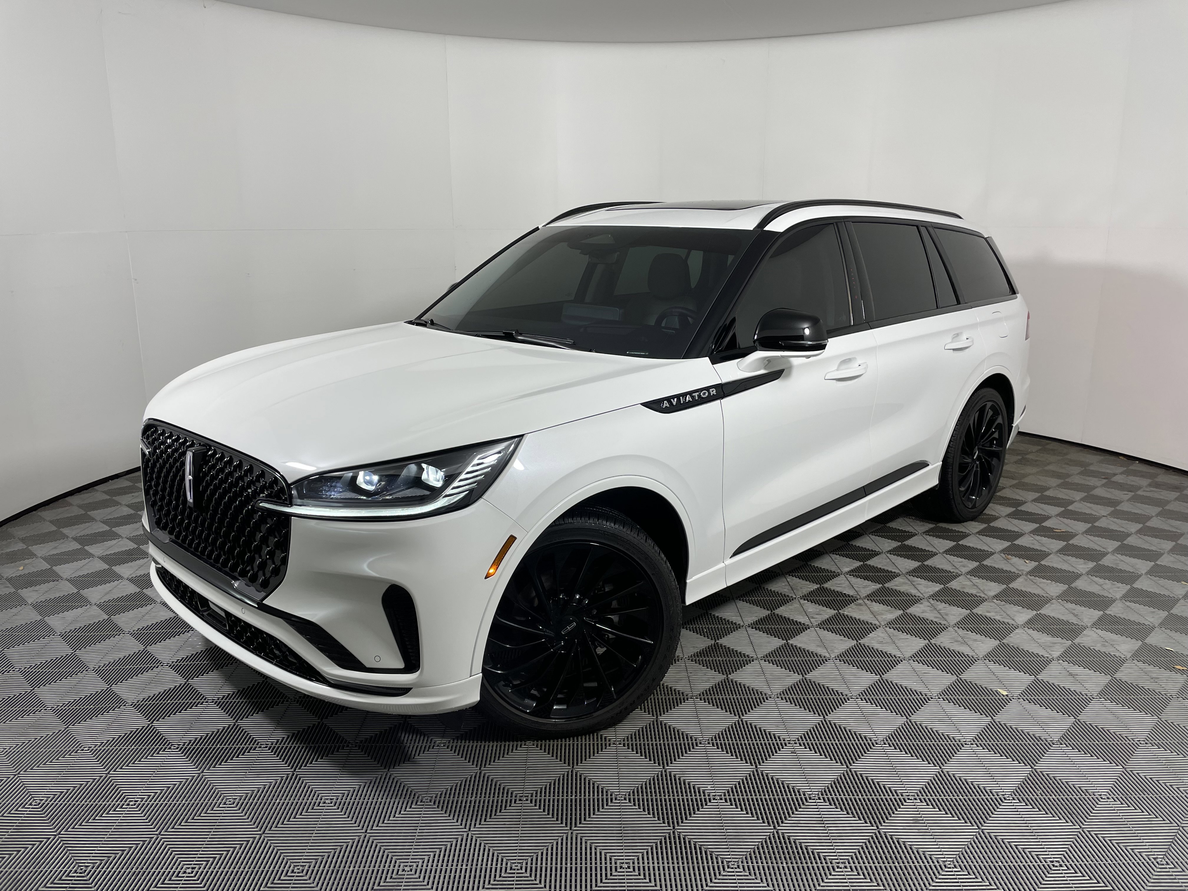 Used 2025 Lincoln Aviator Reserve w/ Luxury Package