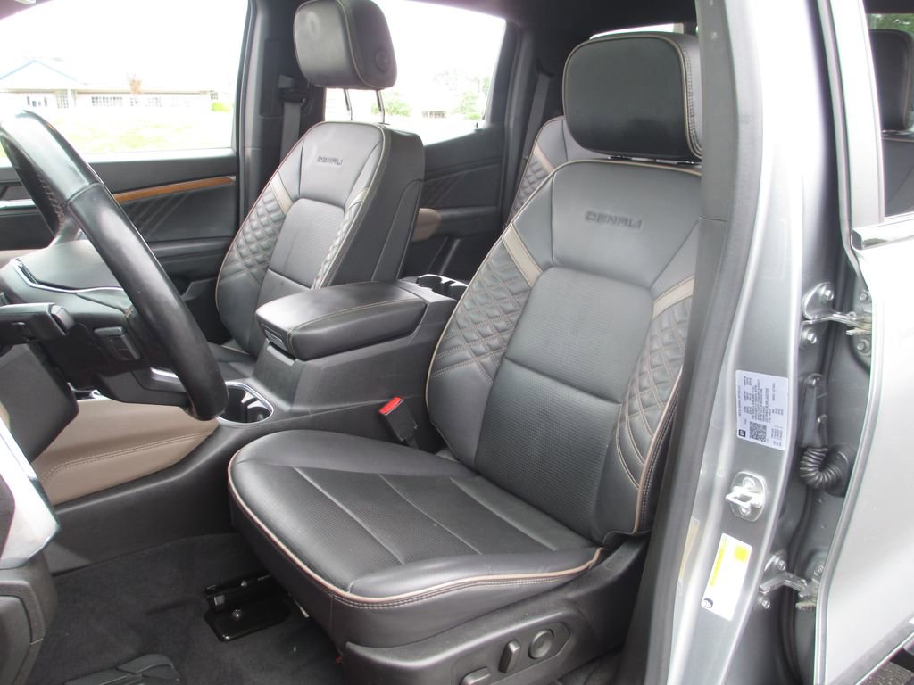 Used 2024 GMC Canyon Denali AWD/4WD image 18