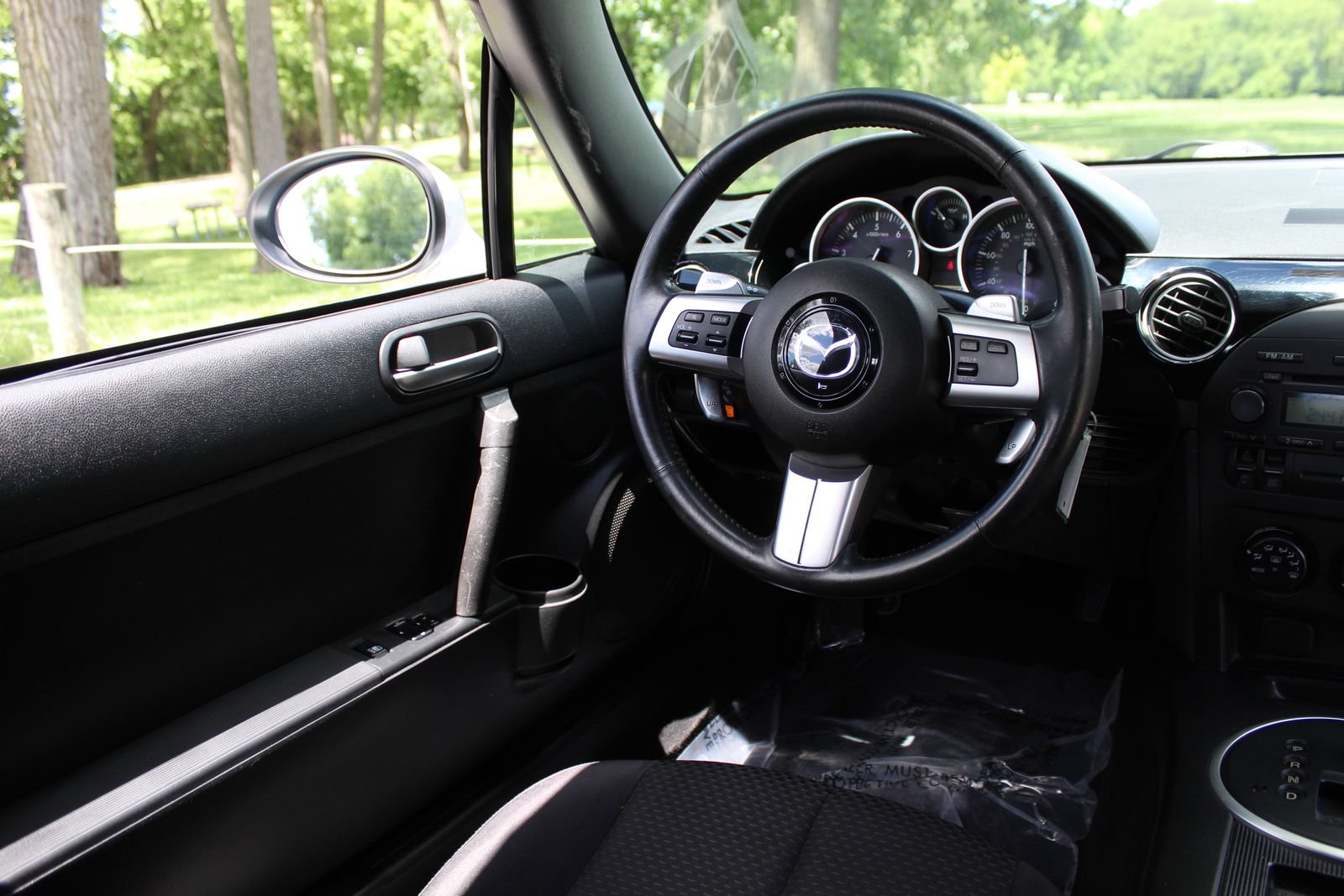 Used 2006 MAZDA MX-5 Miata Touring RWD image 11