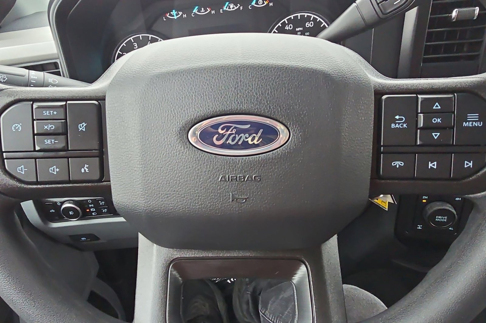 New 2026 Ford F250 XLT w/ FX4 Off-Road Package image 19