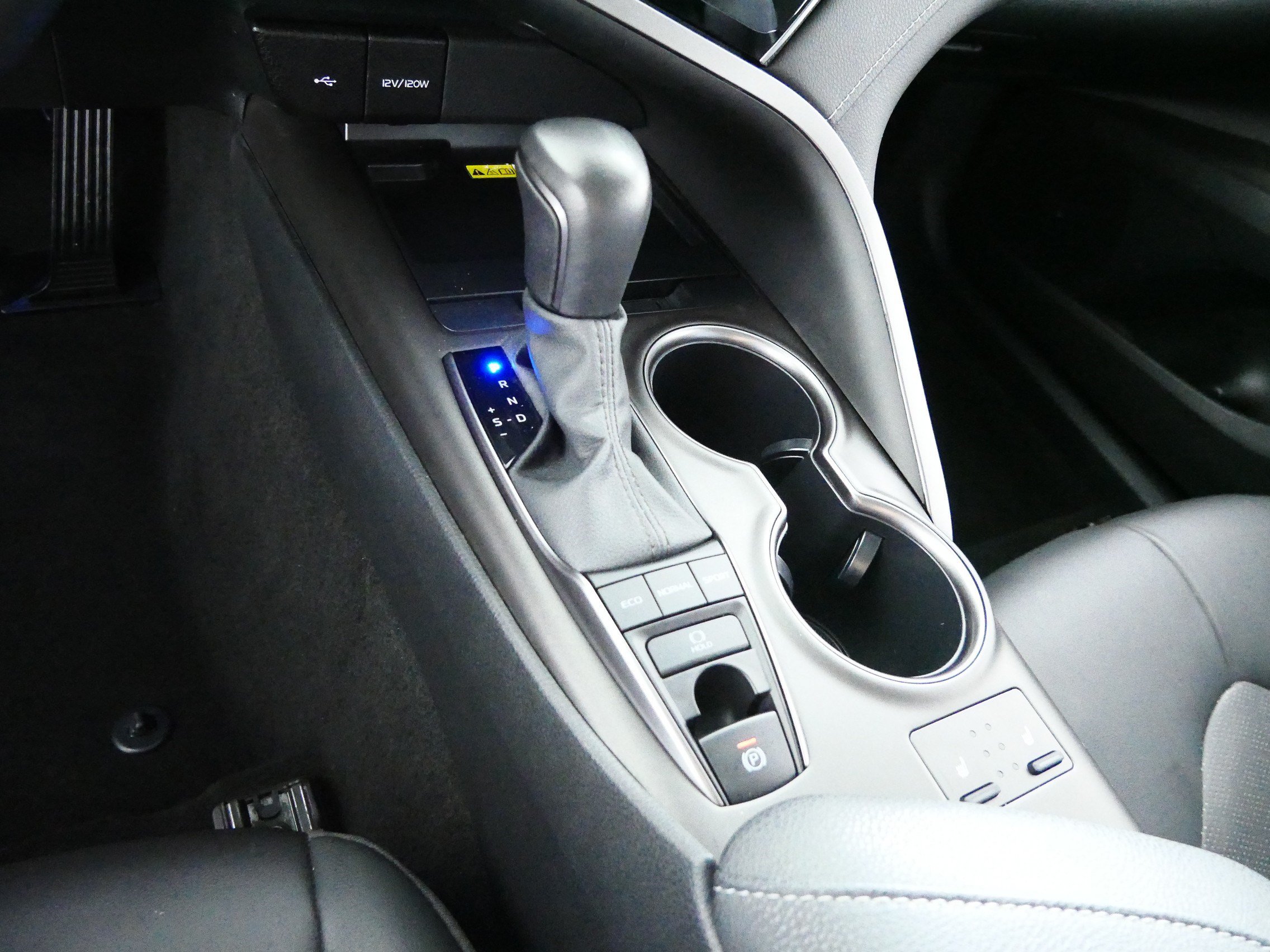 Used 2023 Toyota Camry XSE FWD image 24