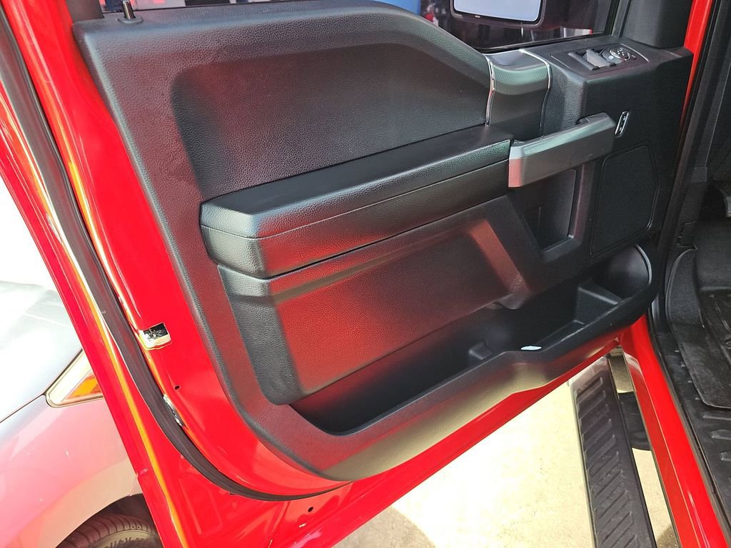 Used 2016 Ford F150 XLT w/ Equipment Group 302A Luxury image 11