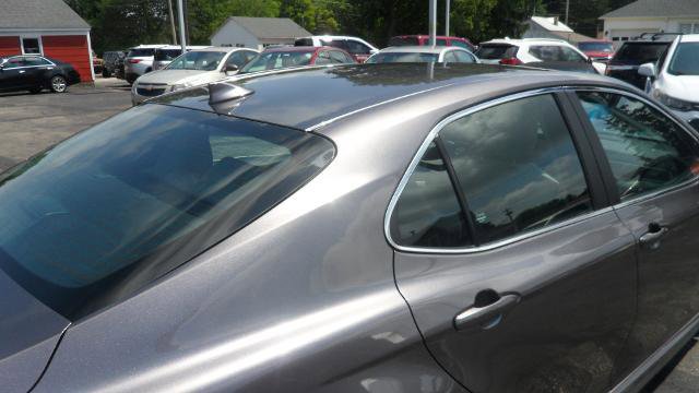 Used 2022 Toyota Camry SE FWD image 10