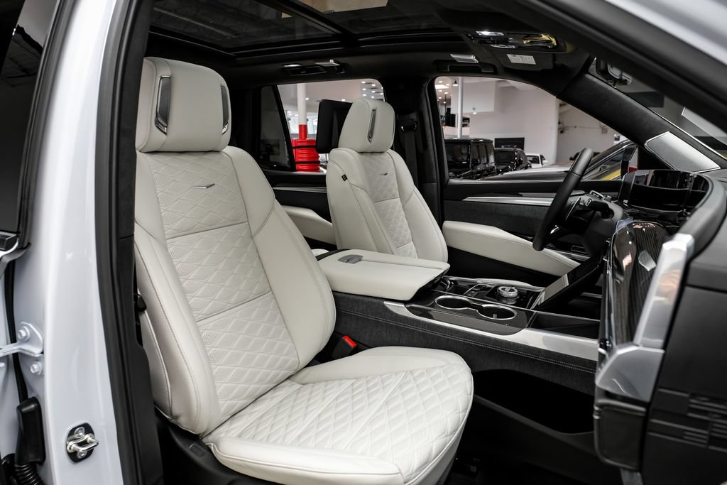 Used 2026 Cadillac Escalade V w/ LPO, ONYX Package AWD/4WD image 43