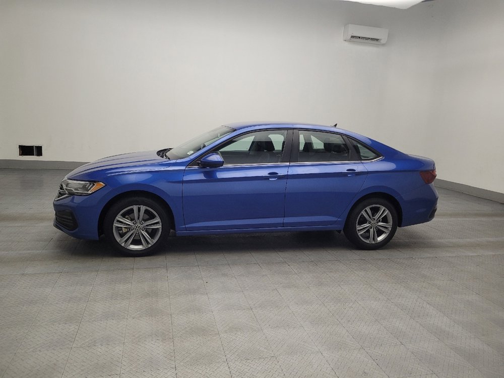 Used 2024 Volkswagen Jetta SE image 2