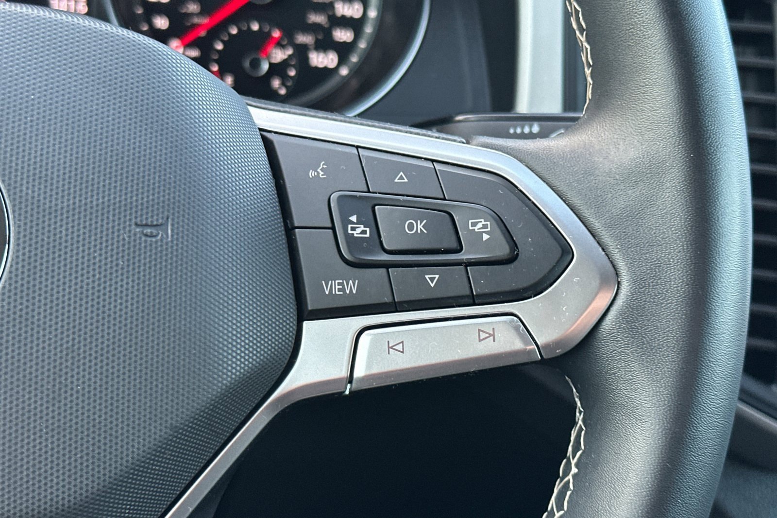 Used 2021 Volkswagen Atlas SE image 28