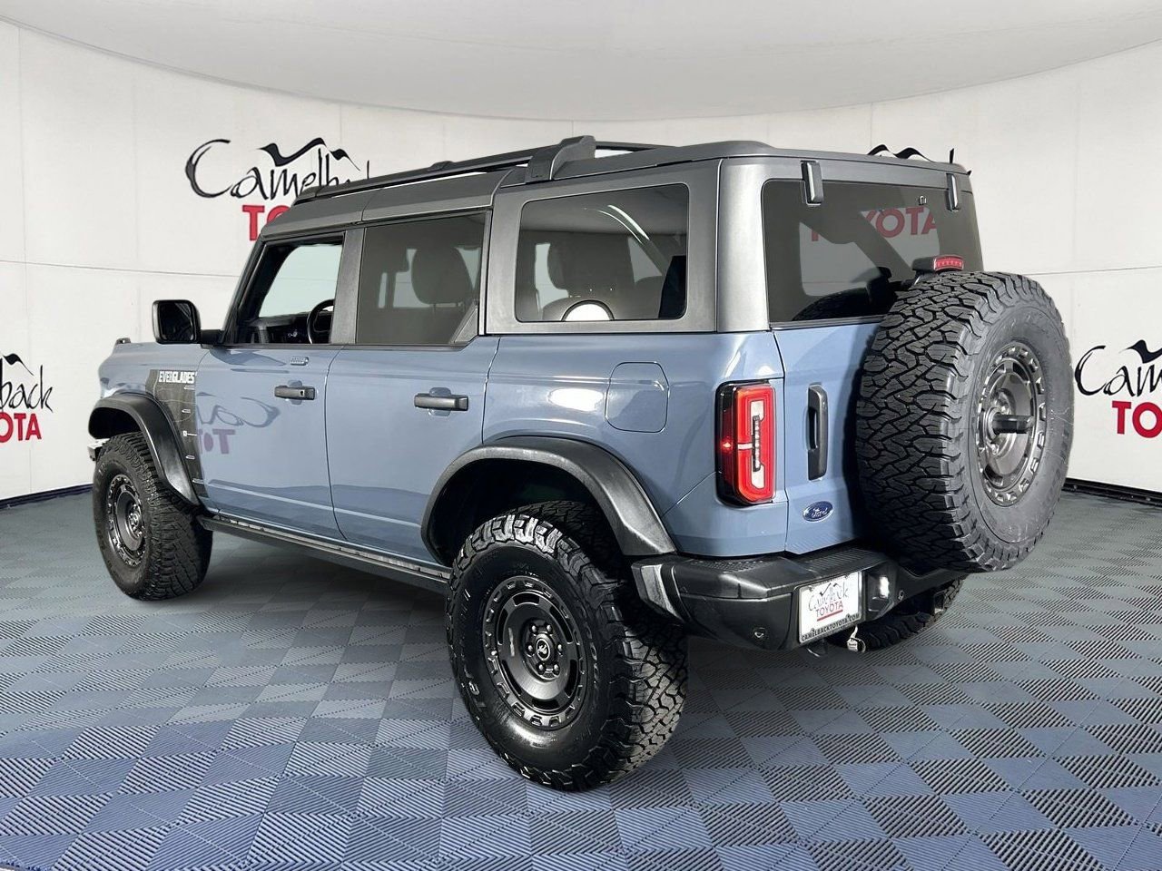 Used 2023 Ford Bronco Everglades image 5