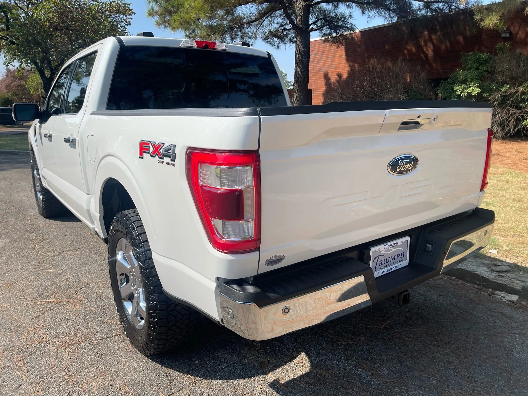 Used 2021 Ford F150 Lariat w/ Equipment Group 502A High image 3