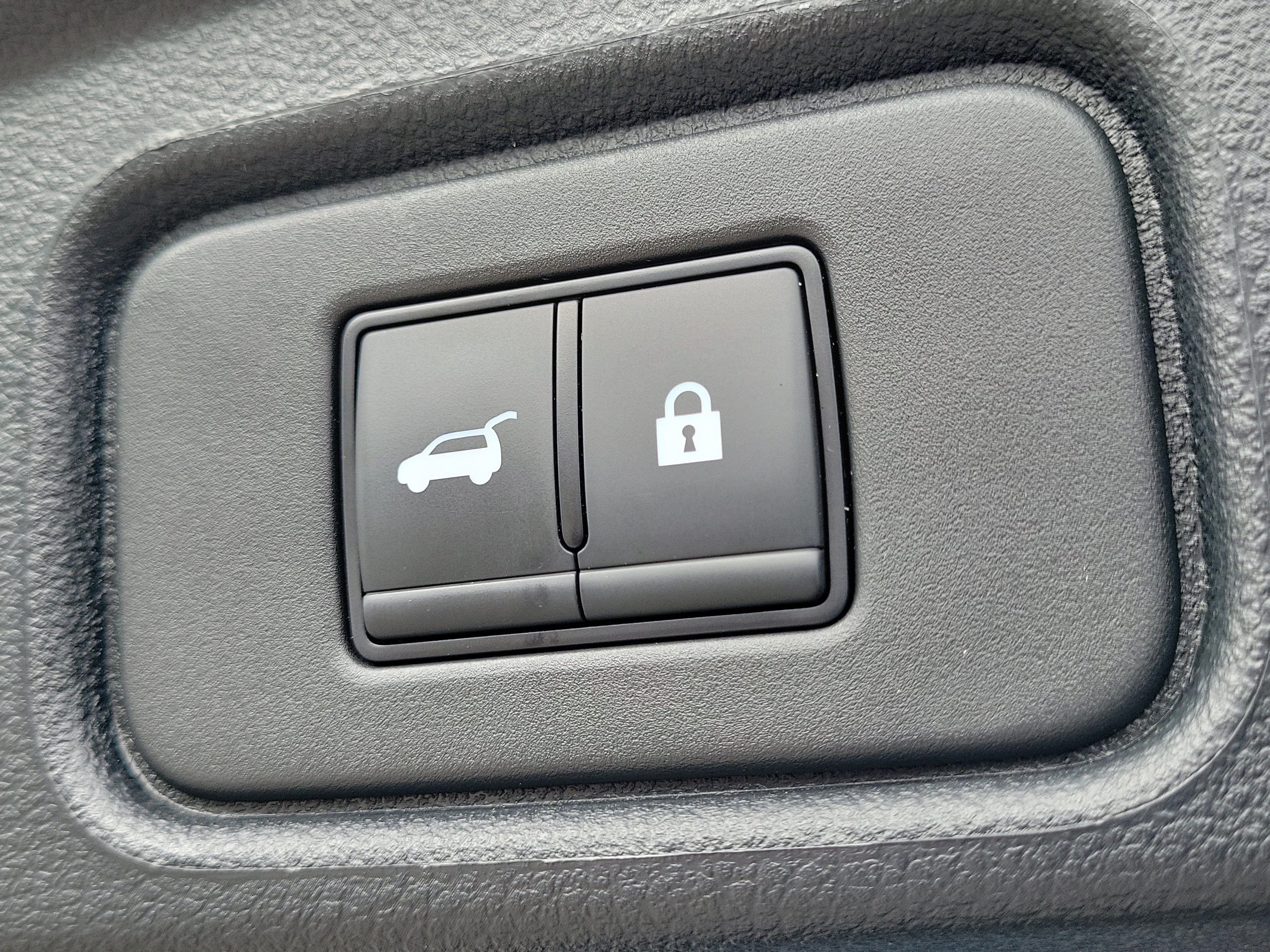 Certified 2025 Nissan Pathfinder SL w/ Black Appearance Package FWD image 7