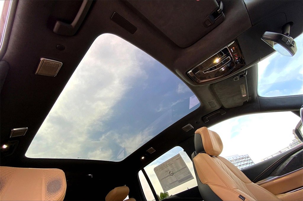 New 2025 Cadillac Escalade IQ Sport 2 w/ LPO, ONYX Package image 31