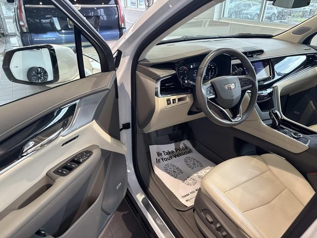 Certified 2024 Cadillac XT6 Premium Luxury w/ LPO, Floor Liner Package AWD/4WD image 14