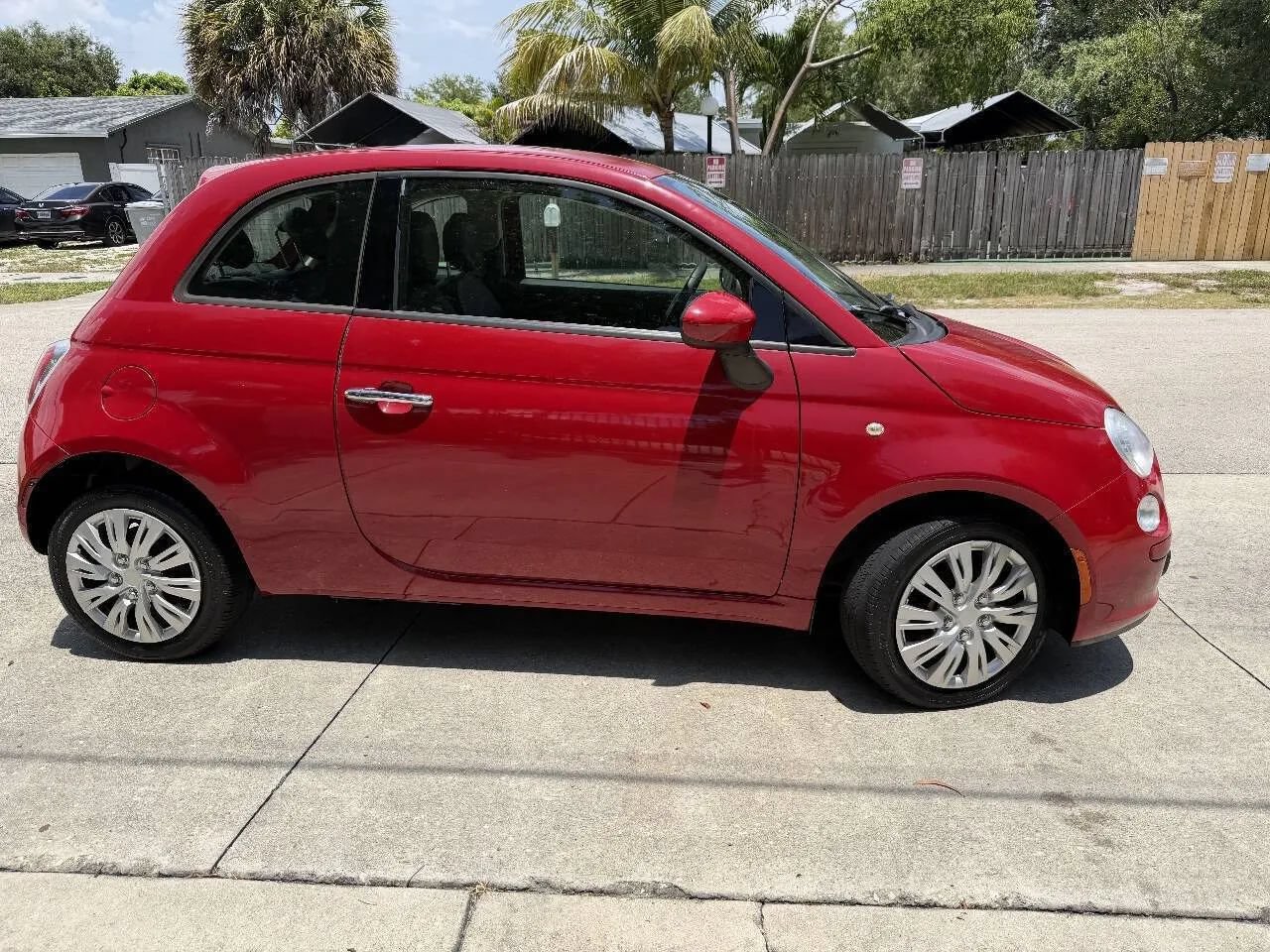 Used 2015 FIAT 500 Pop FWD image 10