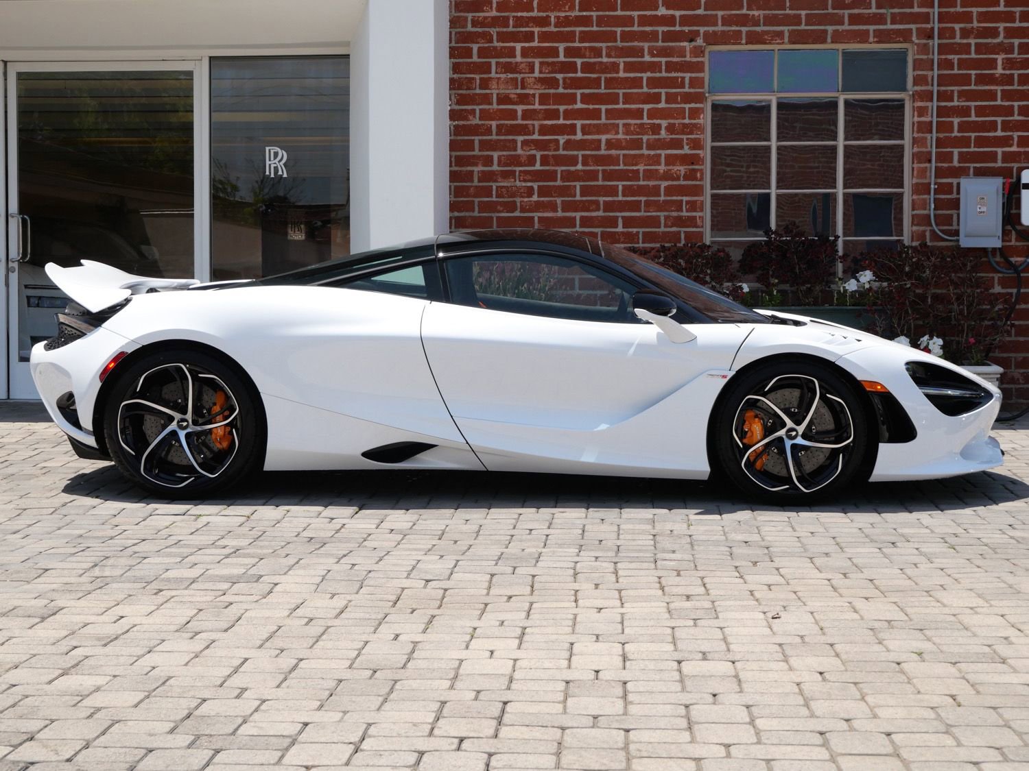 Used 2024 McLaren 750S RWD image 3