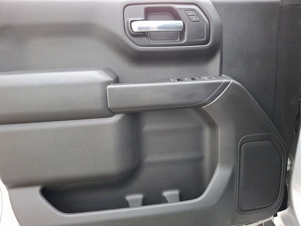 Used 2020 Chevrolet Silverado 1500 Custom w/ Custom Value Package image 14