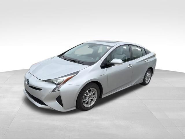 Used 2017 Toyota Prius Four FWD image 7