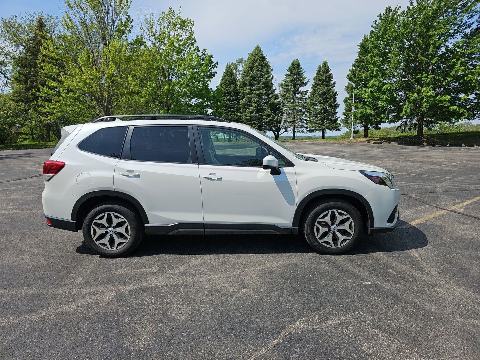 Used 2022 Subaru Forester Premium AWD/4WD image 7