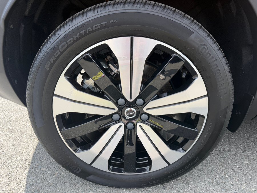 Used 2023 Volvo C40 P8 Recharge Plus w/ Protection Package Premier AWD/4WD image 48