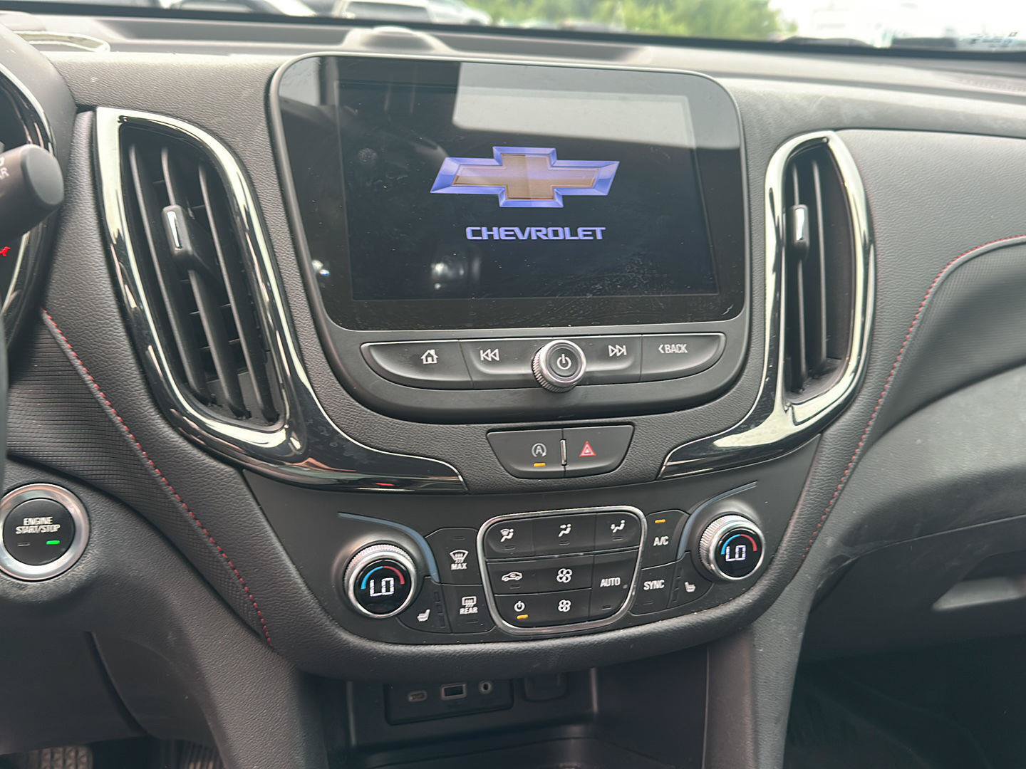 Used 2024 Chevrolet Equinox RS w/ RS Leather Package AWD/4WD image 9