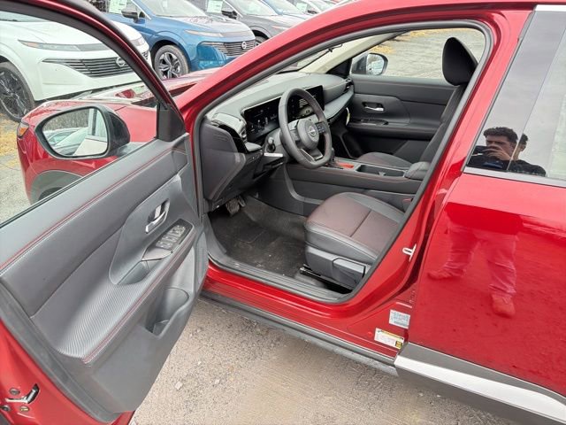 New 2026 Nissan Kicks SR w/ Cold Weather Package AWD/4WD image 5