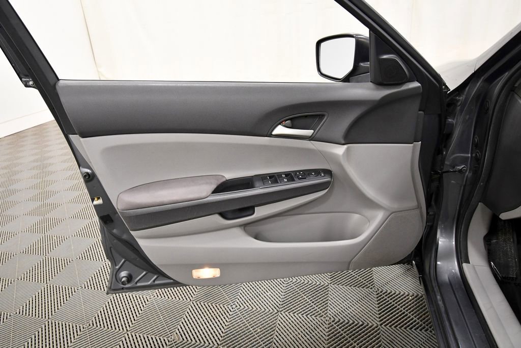 Used 2010 Honda Accord LX-P image 10